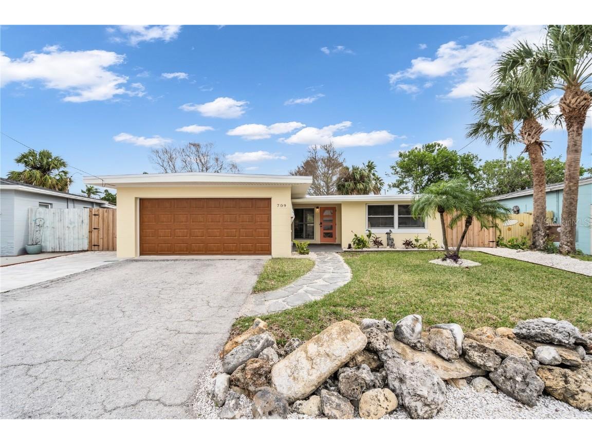 709 Sunset Cove Madeira Beach FL 33708 U8224033 image1
