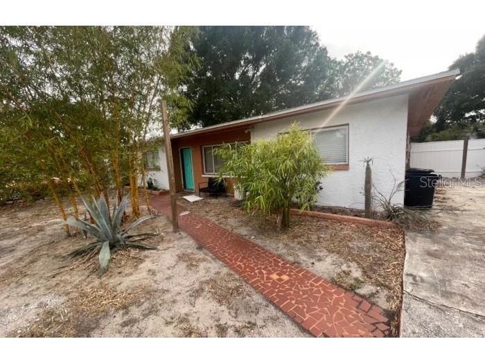 709 W Bayshore Drive Tarpon Springs FL 34689 TB8513897 image1