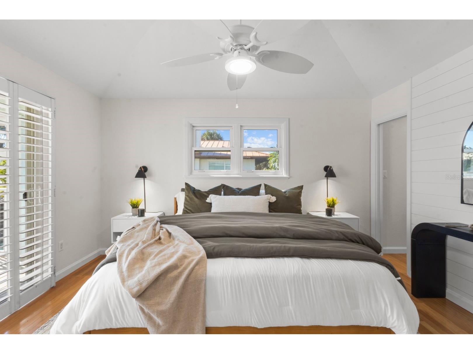 7091 Longboat Drive E Longboat Key FL 34228 - GULF OF MEXICO AND SARASOTA BA A4681106 image15