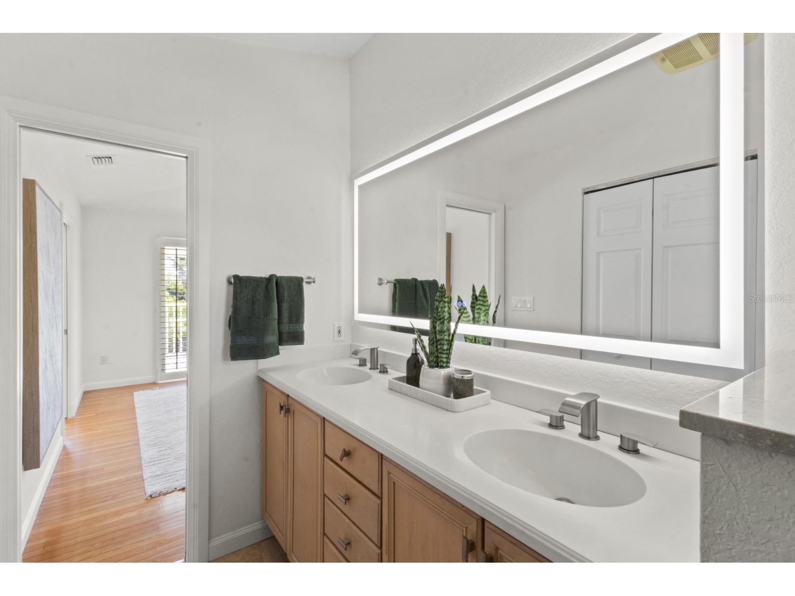 7091 Longboat Drive E Longboat Key FL 34228 - GULF OF MEXICO AND SARASOTA BA A4681106 image17