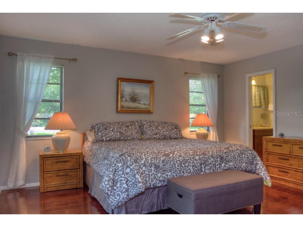 7093 Fairway Bend Lane Sarasota FL 34243 A4126551 image12