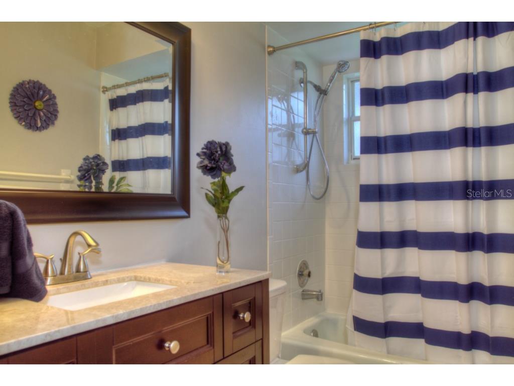 7093 Fairway Bend Lane Sarasota FL 34243 A4126551 image19