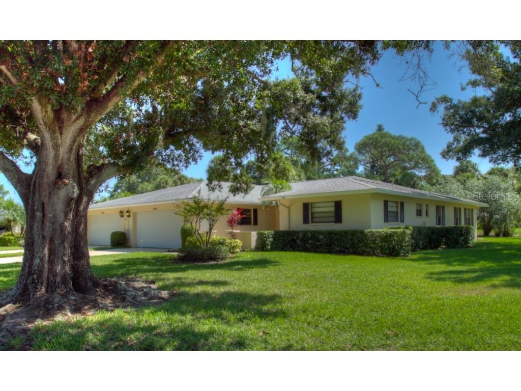 7093 Fairway Bend Lane Sarasota FL 34243 A4126551 image2