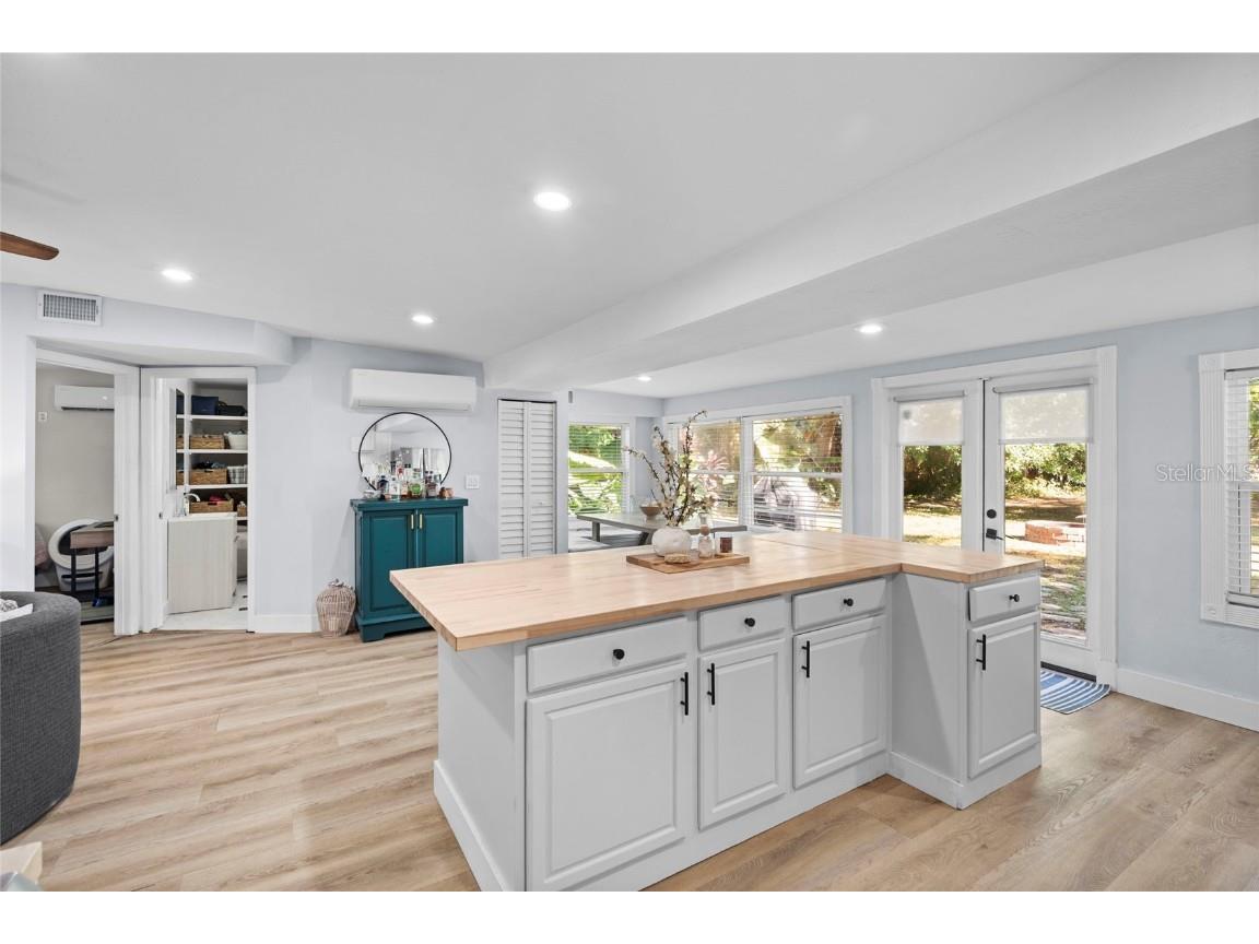 7095 111th Street Seminole FL 33772 TB8447647 image12