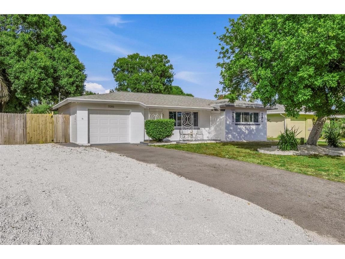 7095 40th Avenue N Saint Petersburg FL 33709 TB8454003 image1