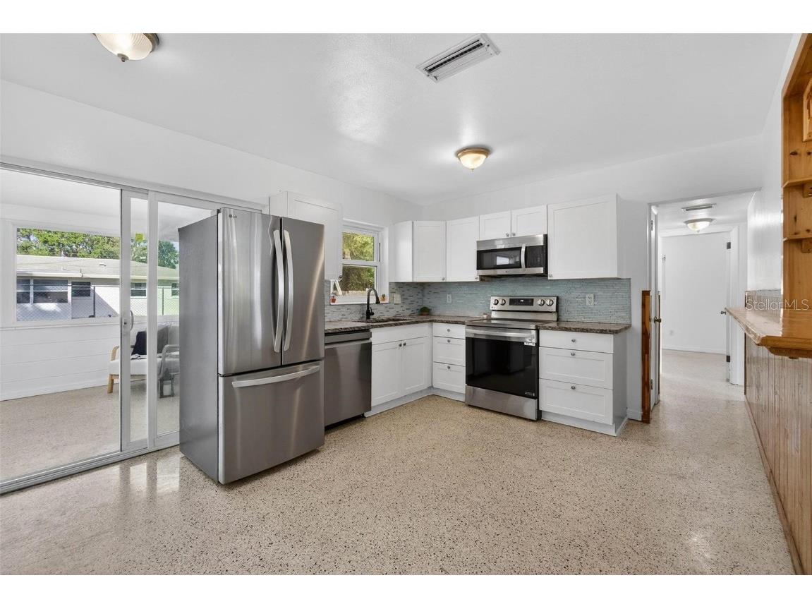 7095 40th Avenue N Saint Petersburg FL 33709 TB8454003 image4