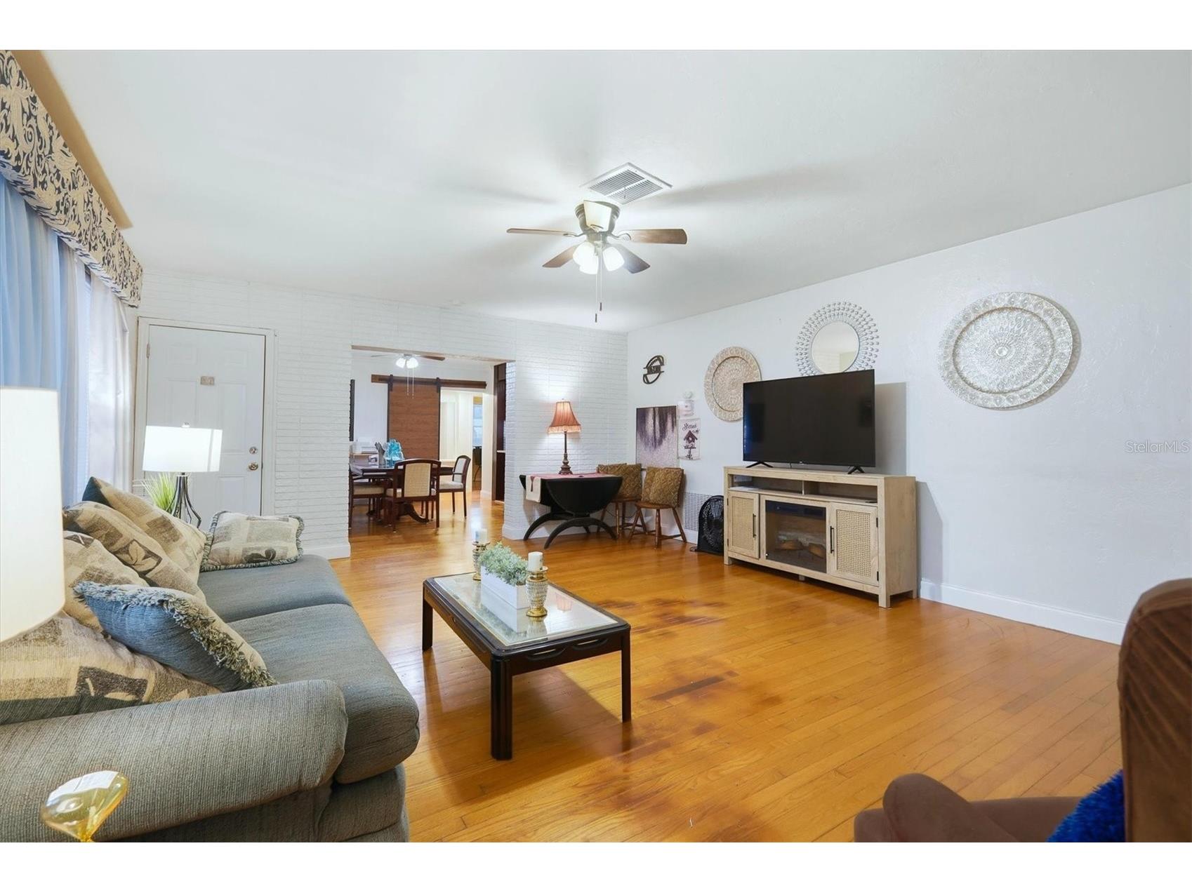7096 54th Avenue N Saint Petersburg FL 33709 TB8481904 image10