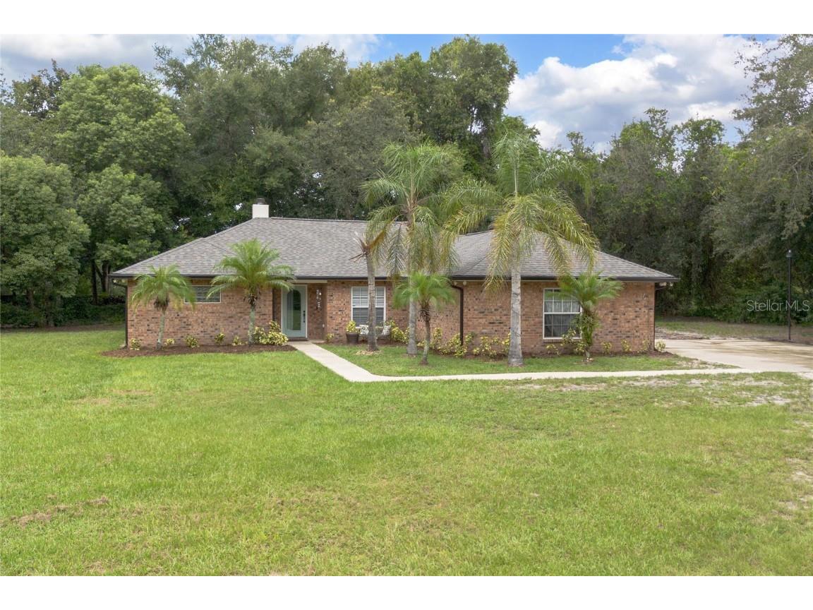 71 Sanford Avenue Debary FL 32713 V4938335 image1
