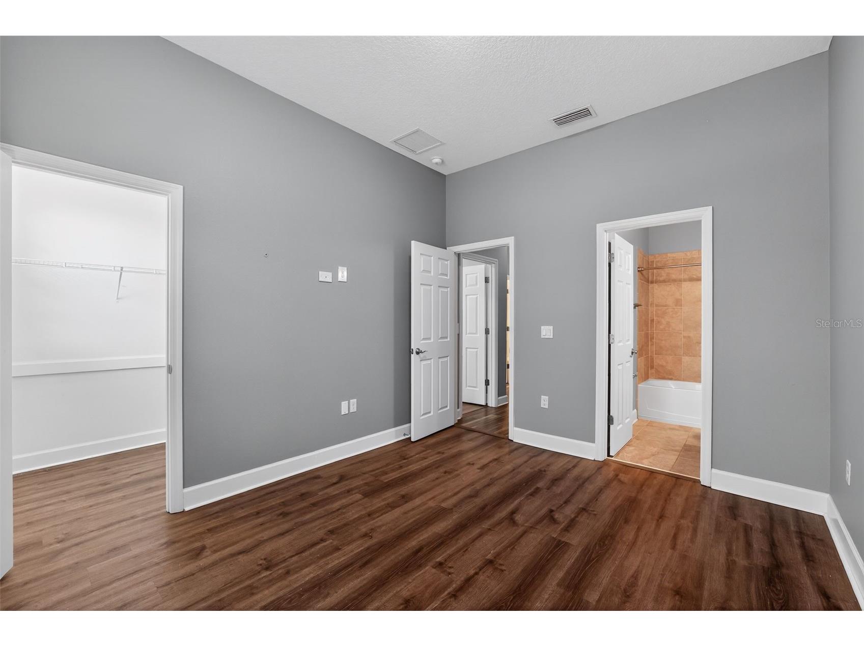 710 116th Court NE Bradenton FL 34212 A4687259 image39