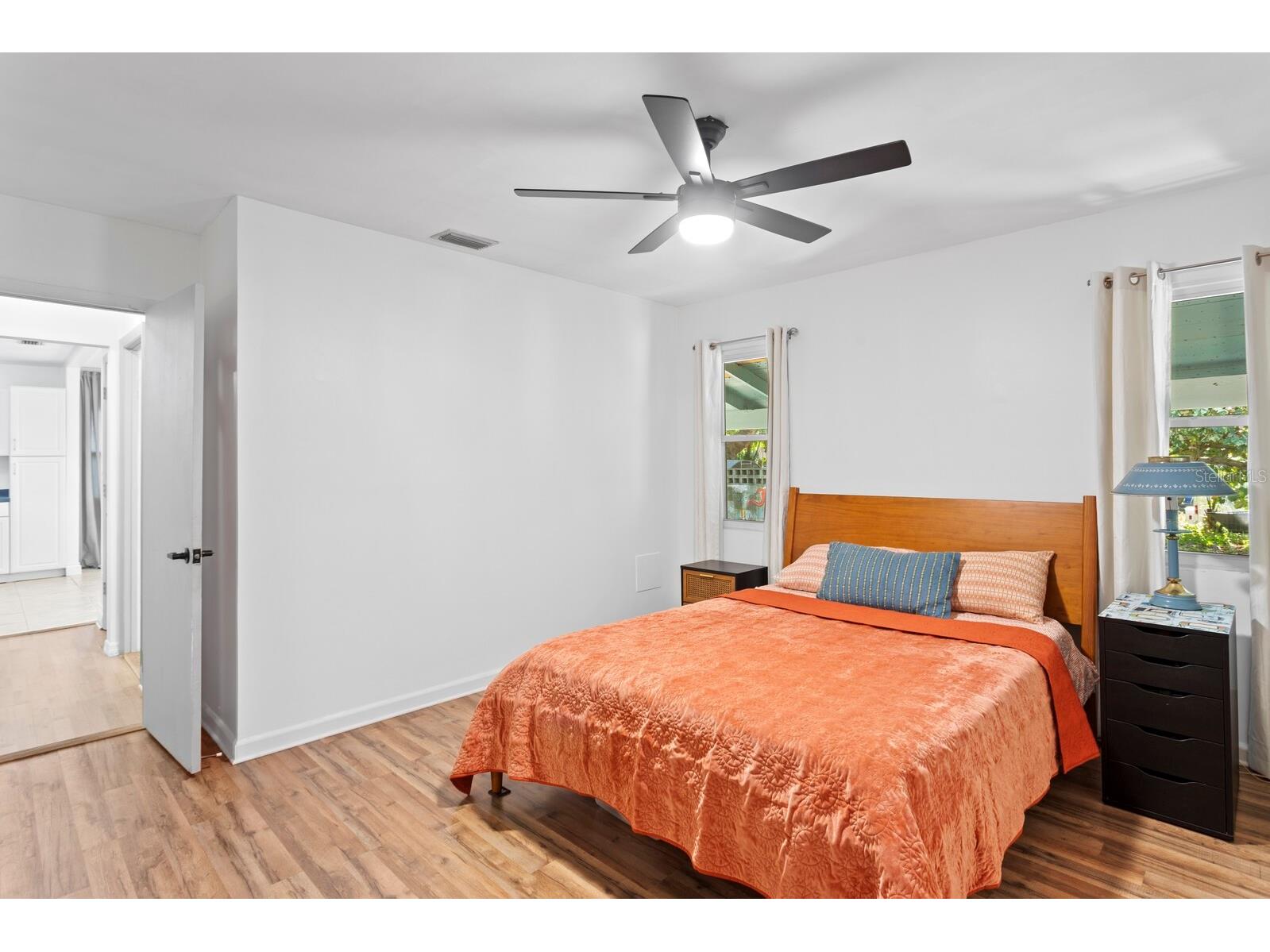 710 34th Avenue S Saint Petersburg FL 33705 TB8471279 image17