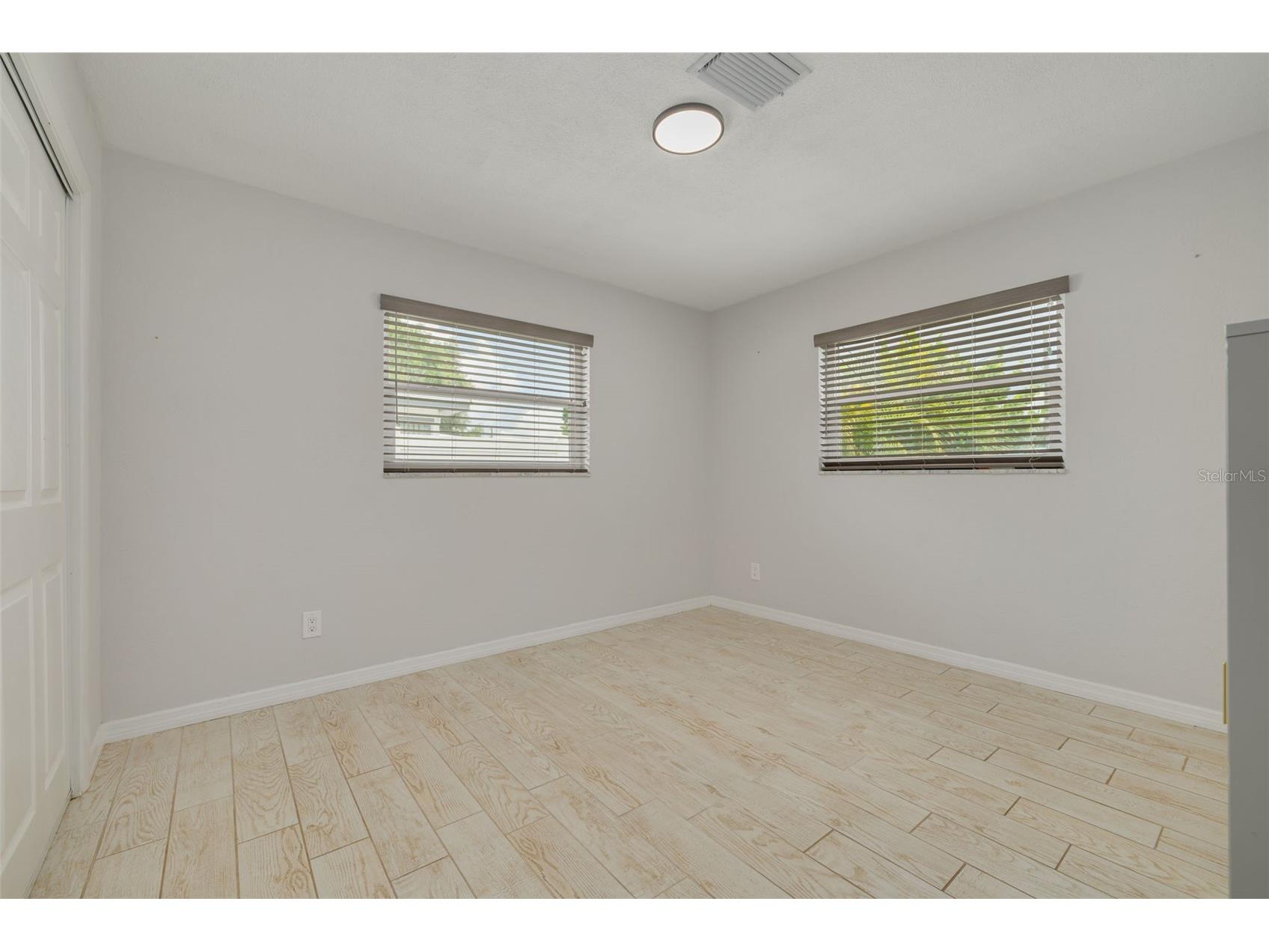 710 50th Avenue N Saint Petersburg FL 33703 TB8520211 image17