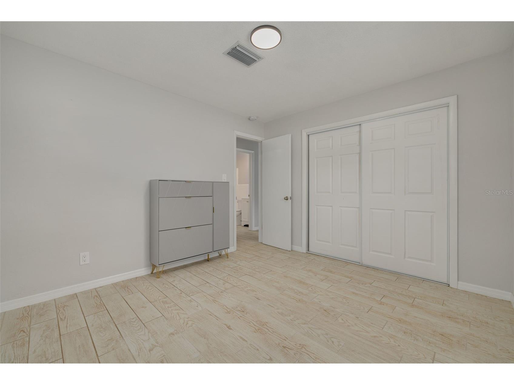 710 50th Avenue N Saint Petersburg FL 33703 TB8520211 image18