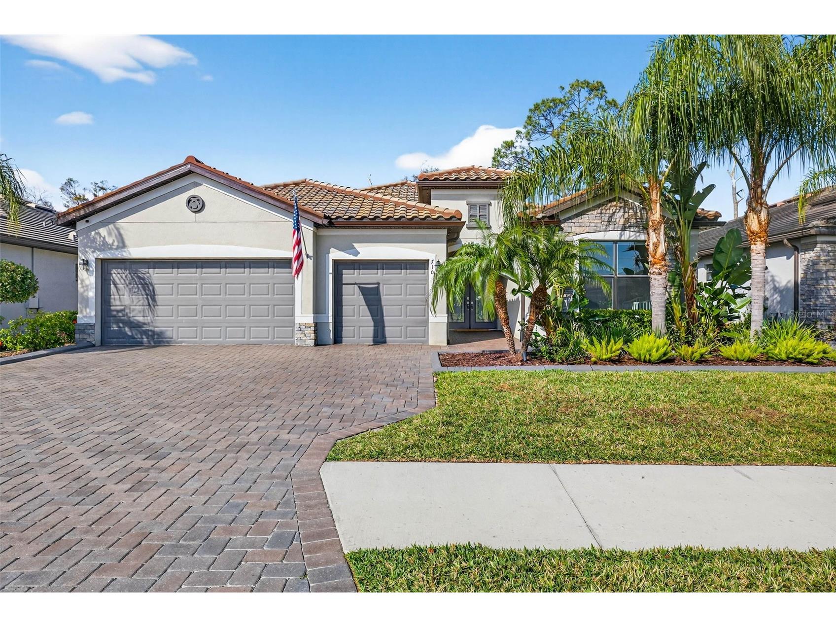 710 Acacia Court Bradenton FL 34212 A4684807 image1