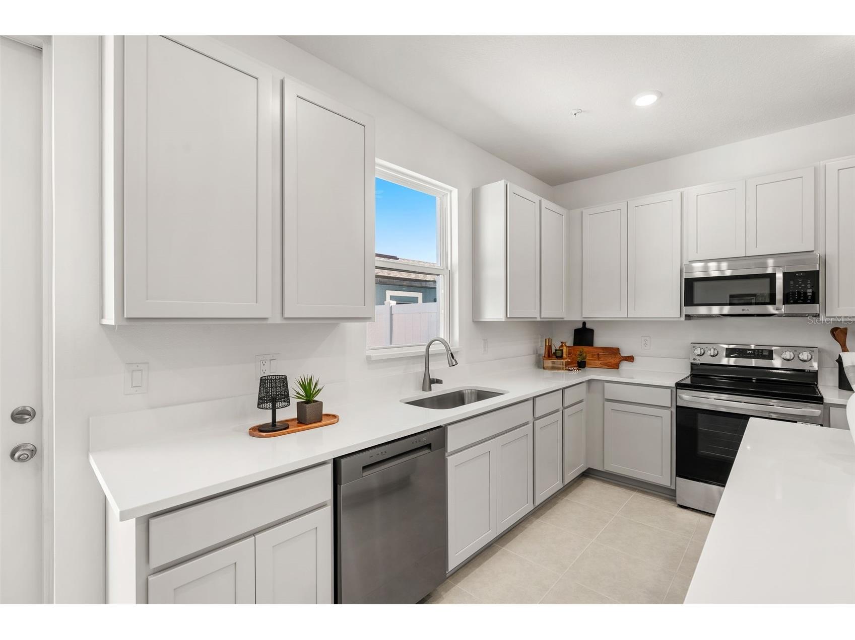 710 Blissful Gardens Way Apopka FL 32703 W7882809 image8