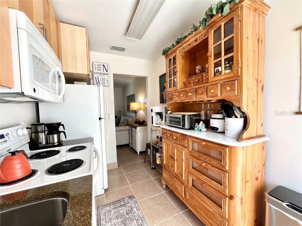 710 Flamingo Drive #B Ormond Beach FL 32176 O6359228 image8