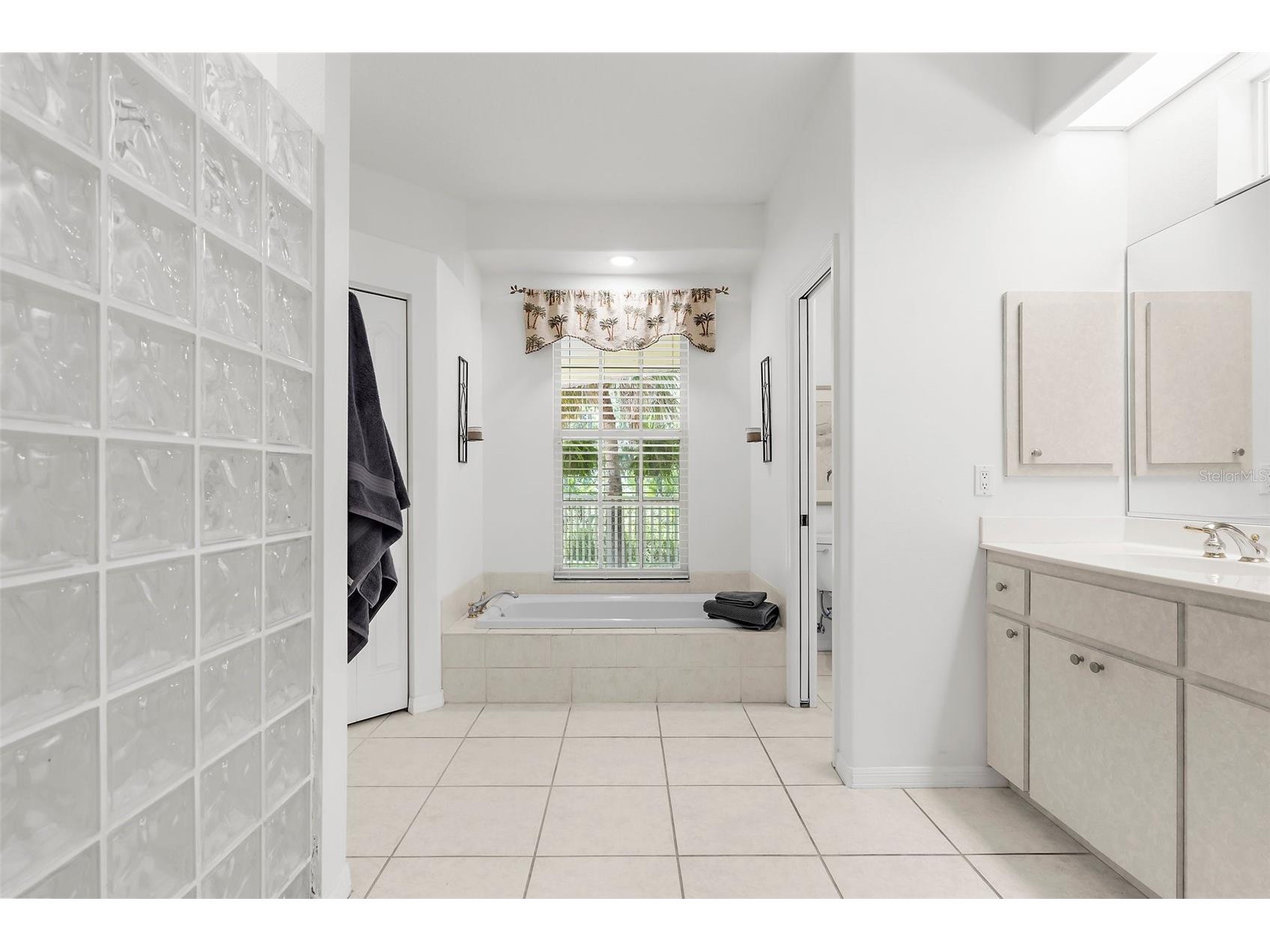 710 N River Road Venice FL 34293 - MYAKKA RIVER N6142341 image15