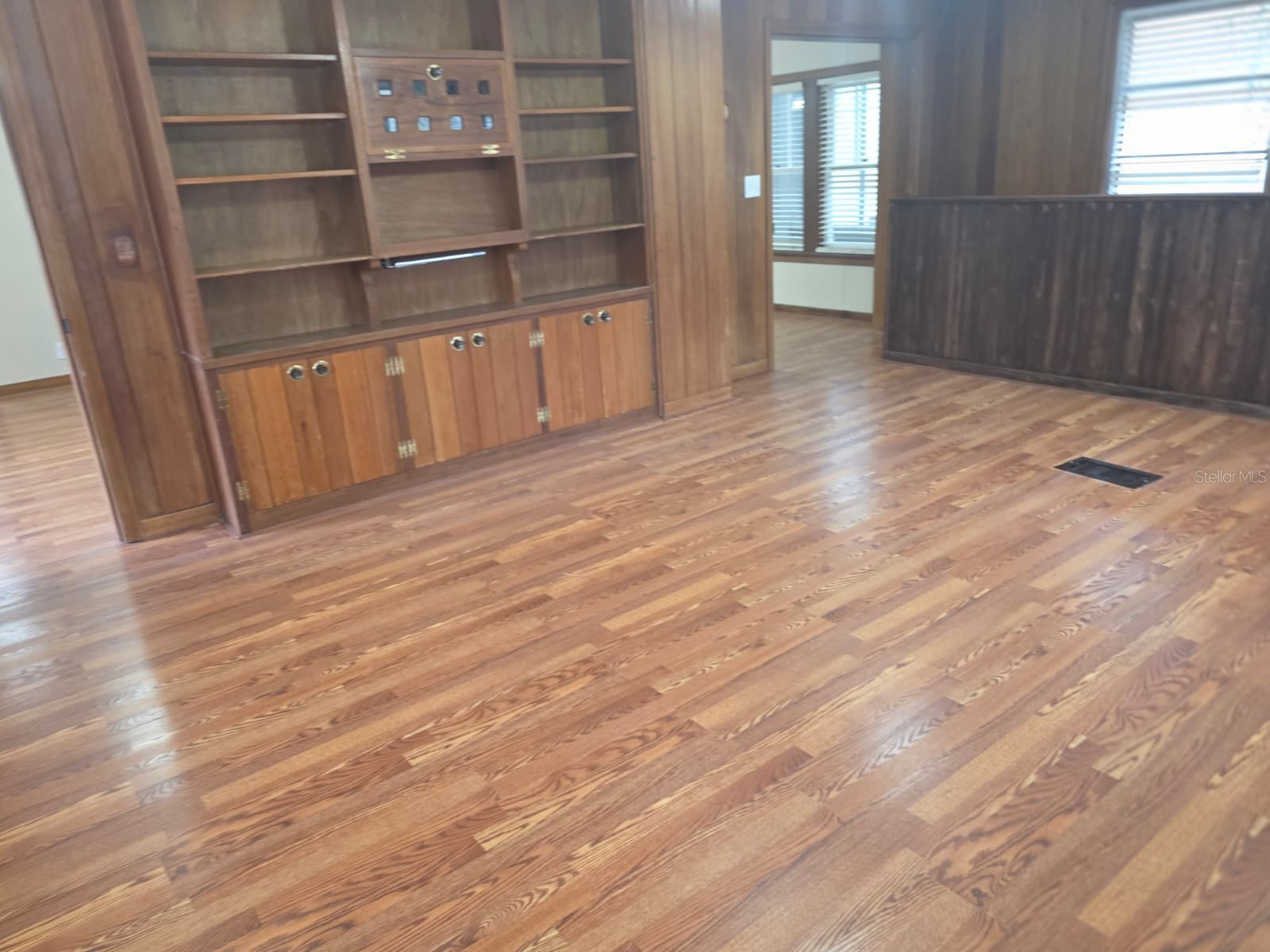 710 NE 11th Avenue Gainesville FL 32601 TB8475751 image14