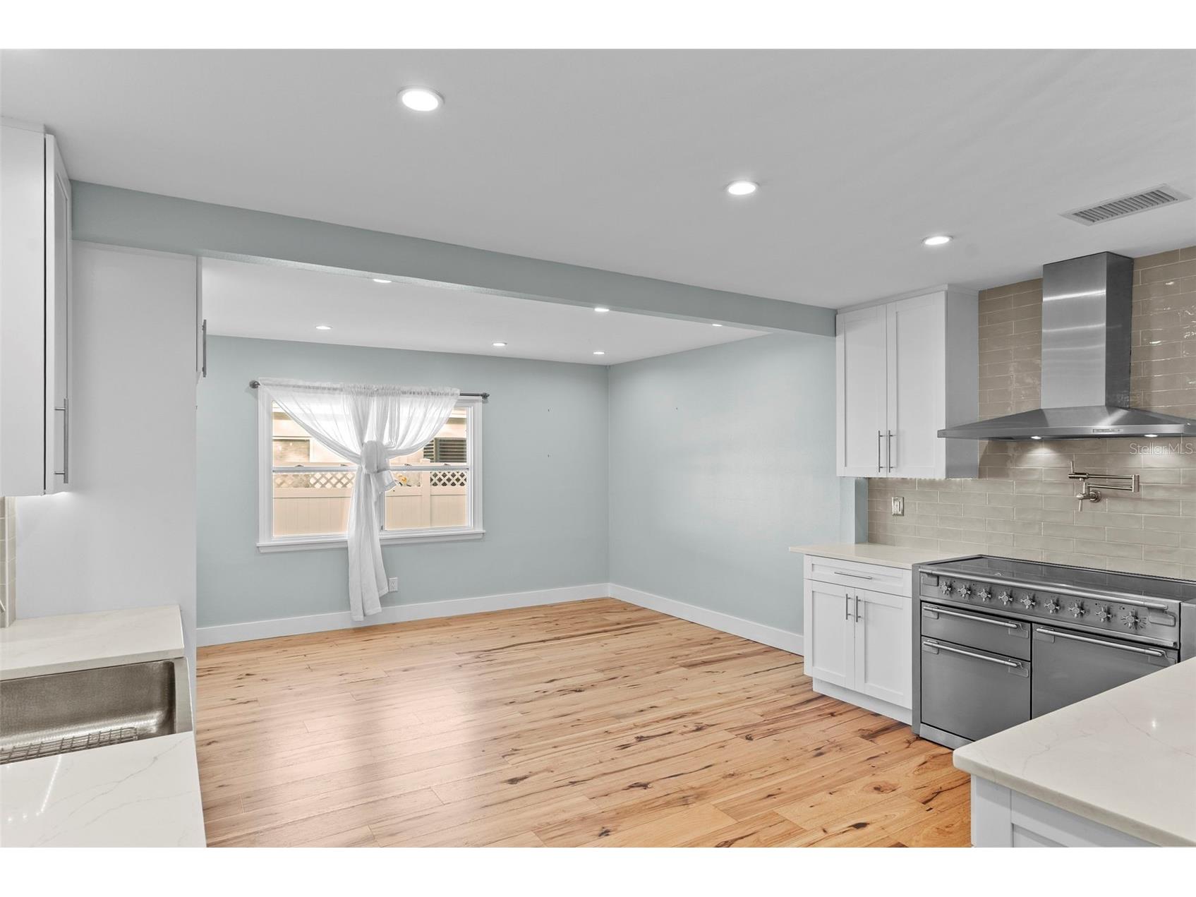 710 S Davis Boulevard Tampa FL 33606 TB8429444 image11