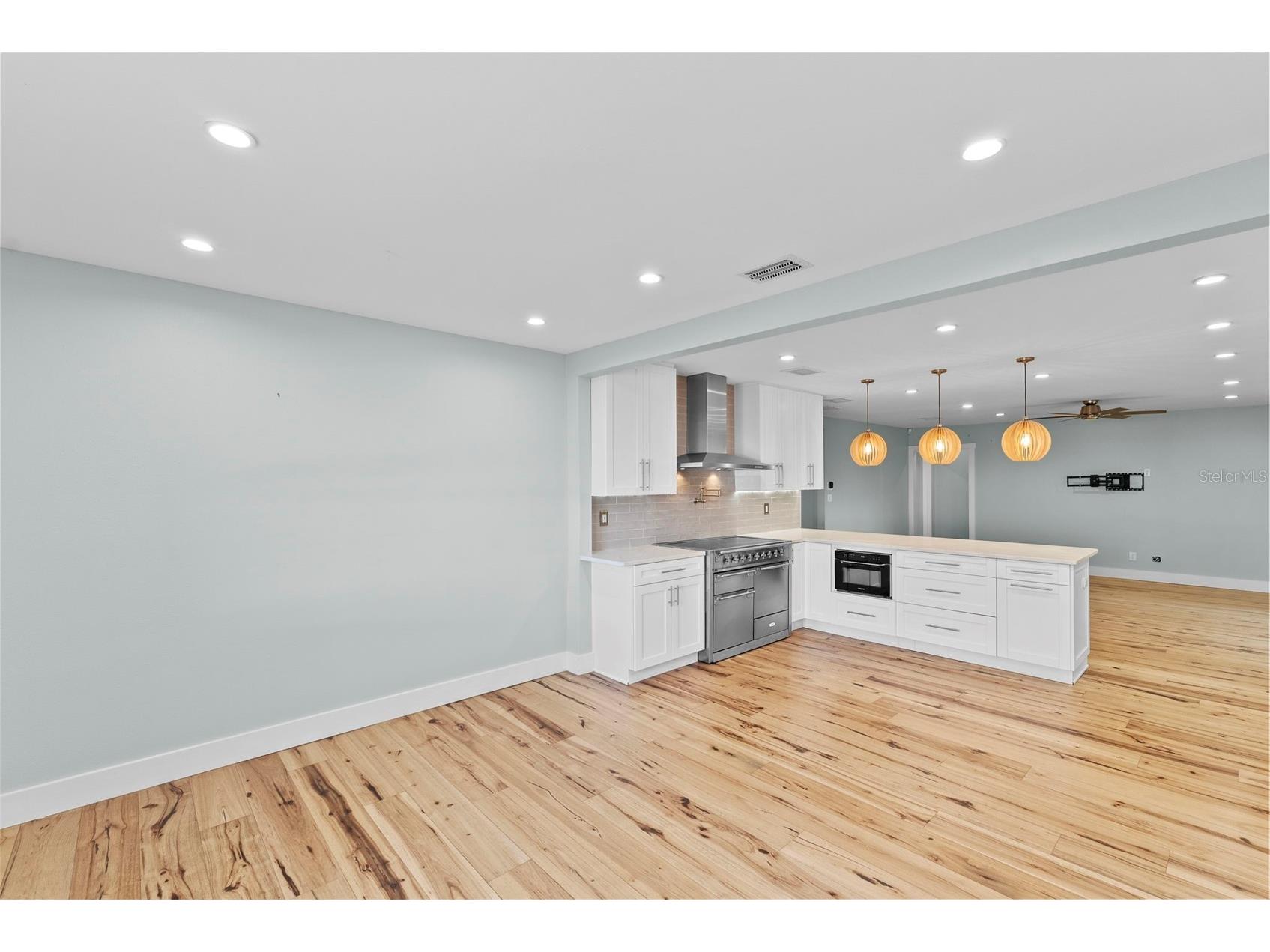 710 S Davis Boulevard Tampa FL 33606 TB8429444 image14