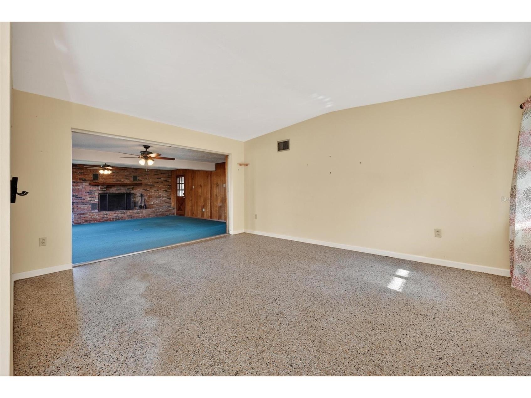 710 Twin Oaks Lane Eustis FL 32726 - LAKE MAGGIE G5112740 image4
