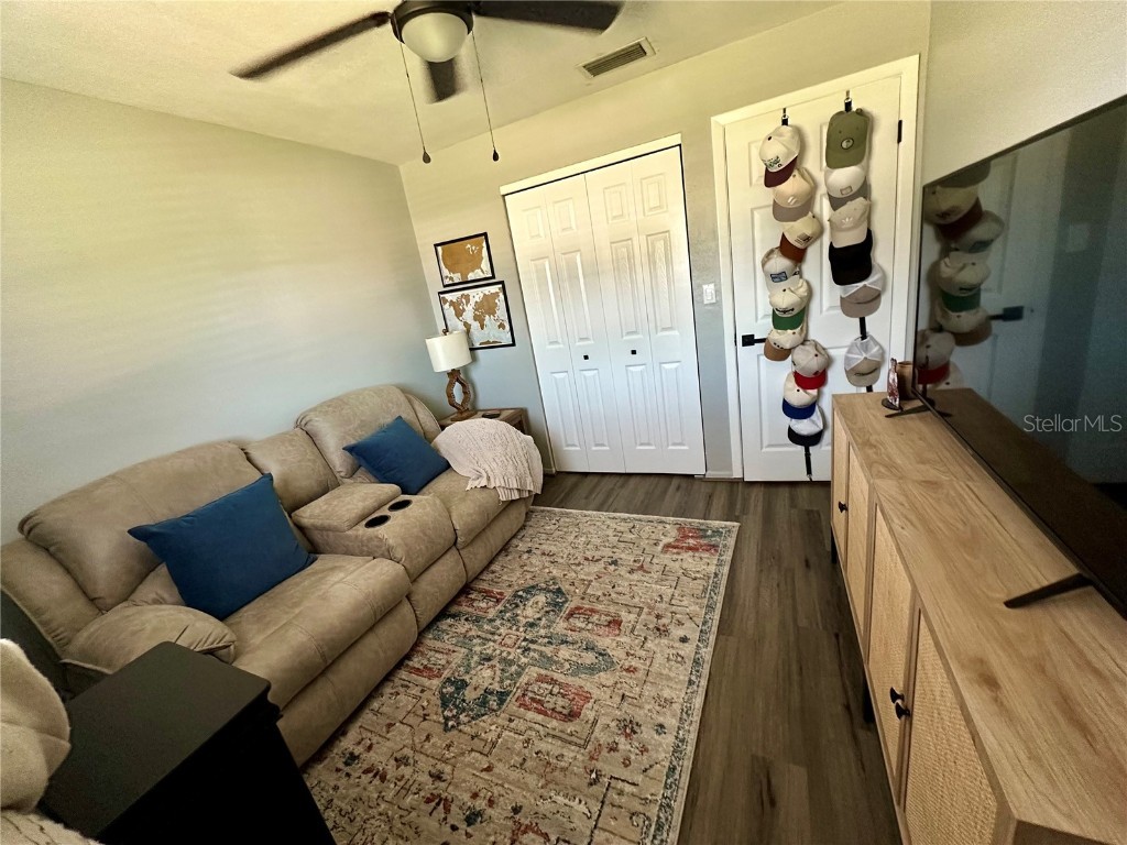 7100 21 Street N Saint Petersburg FL 33702 TB8446144 image24