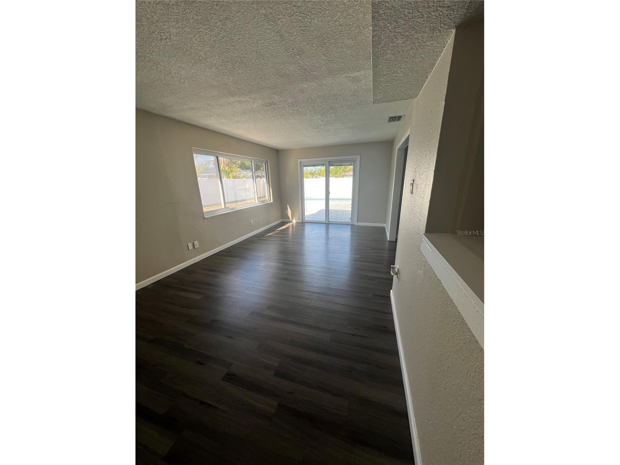 7100 21 Street N Saint Petersburg FL 33702 TB8446144 image43