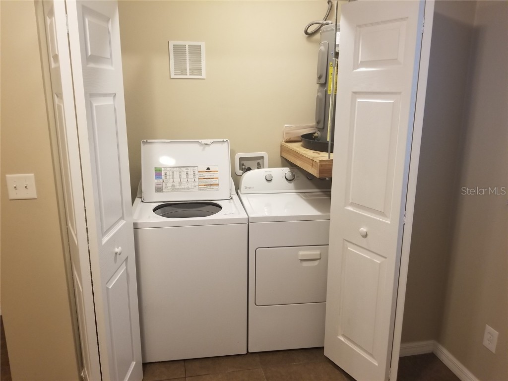 7100 Dartmouth Avenue N #4 Saint Petersburg FL 33710 TB8443048 image8