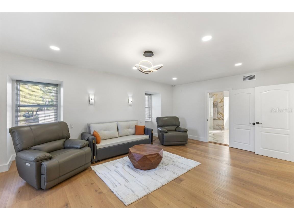 7100 Park Street S Saint Petersburg FL 33707 TB8435212 image10