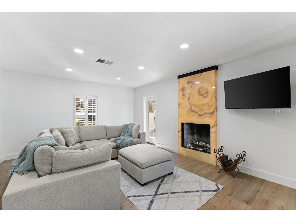 7100 Park Street S Saint Petersburg FL 33707 TB8435212 image21