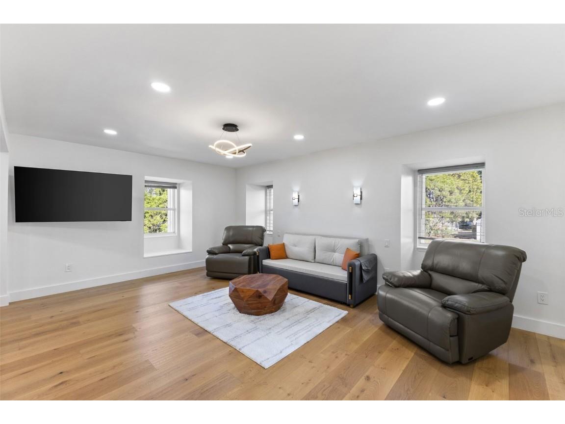 7100 Park Street S Saint Petersburg FL 33707 TB8435212 image3