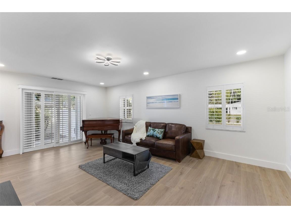 7100 Park Street S Saint Petersburg FL 33707 TB8435212 image4