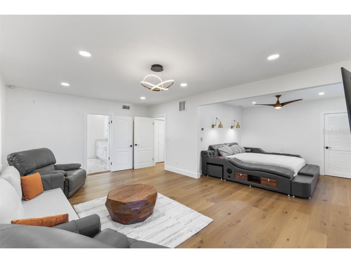 7100 Park Street S Saint Petersburg FL 33707 TB8435212 image8