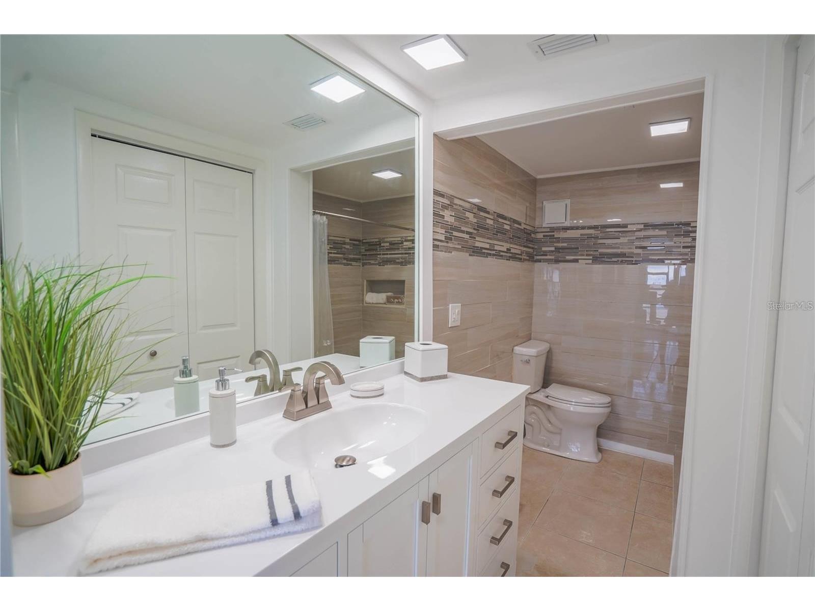 7100 Sunshine Skyway Lane S #201 Saint Petersburg FL 33711 - TAMPA BAY W7883022 image4
