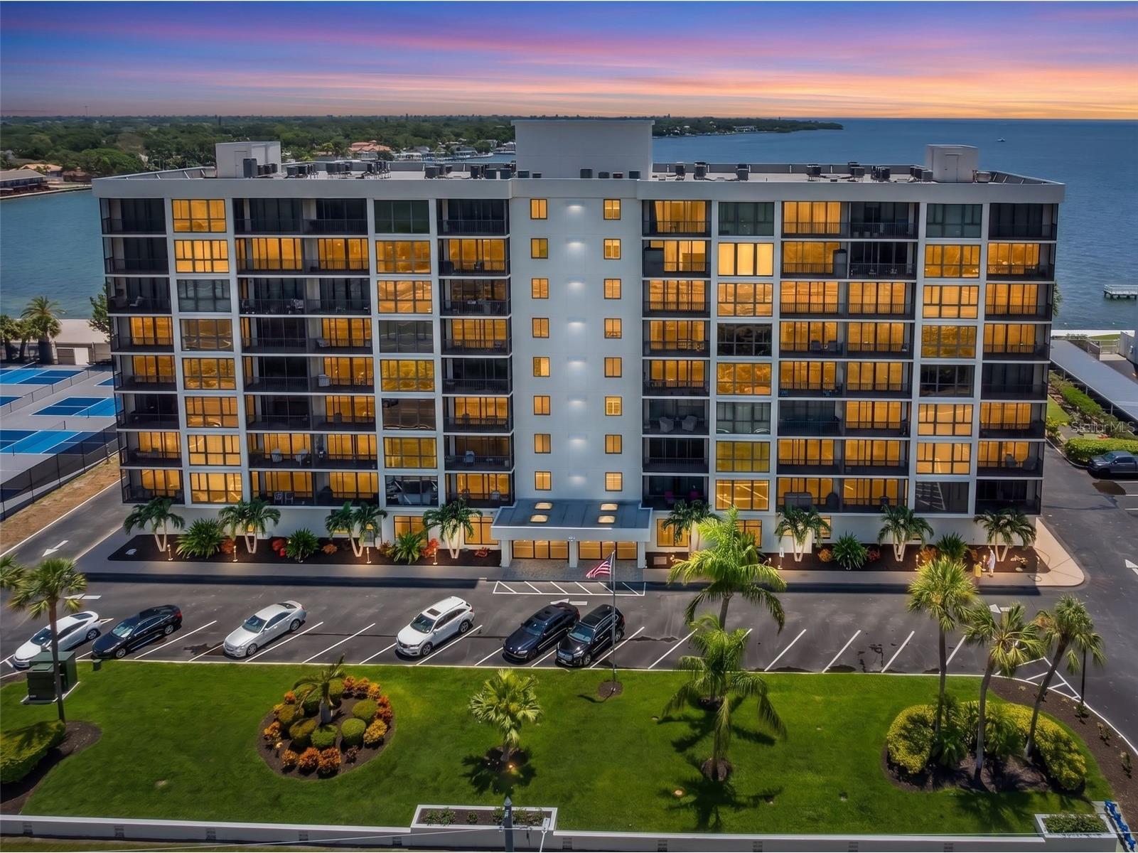 7100 Sunshine Skyway Lane S #704 Saint Petersburg FL 33711 TB8526170 image1