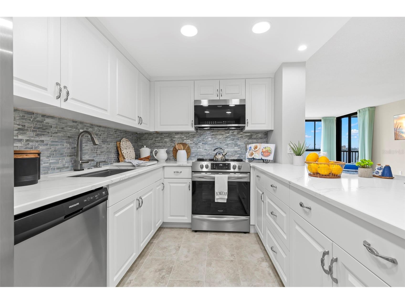 7100 Sunshine Skyway Lane S #704 Saint Petersburg FL 33711 TB8526170 image5