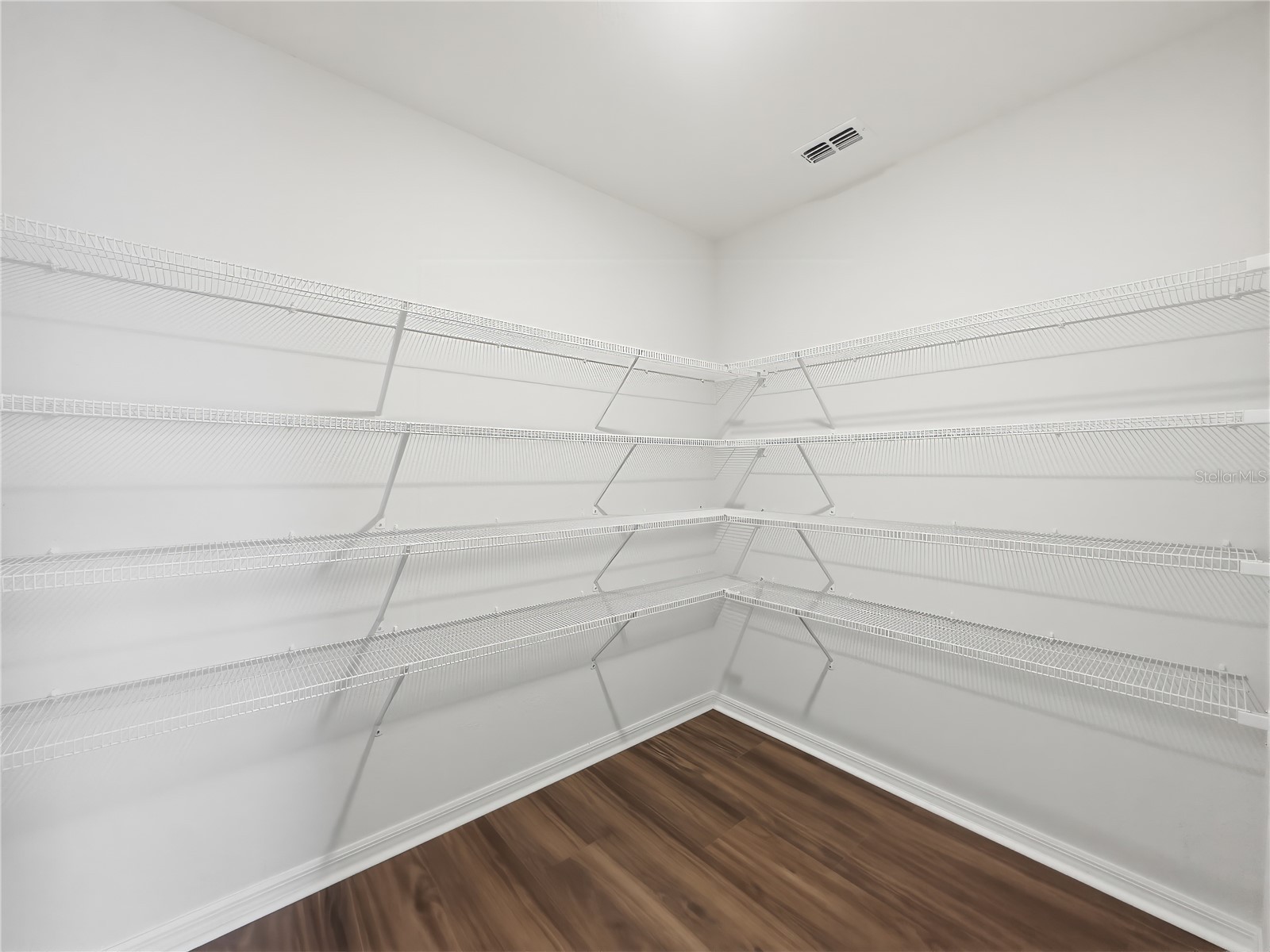 7100 Twisting Pines Loop Zephyrhills FL 33541 TB8494330 image8