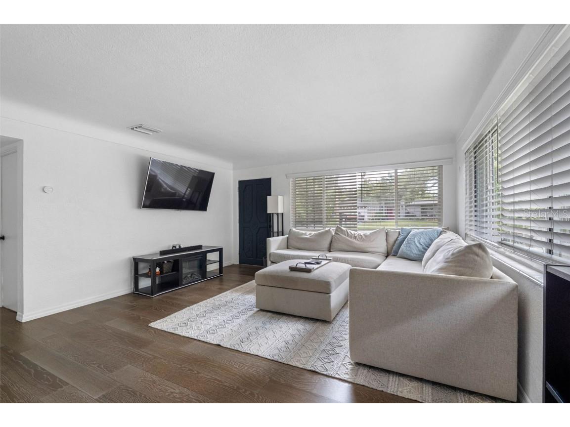 7101 4th Avenue N Saint Petersburg FL 33710 TB8436567 image10