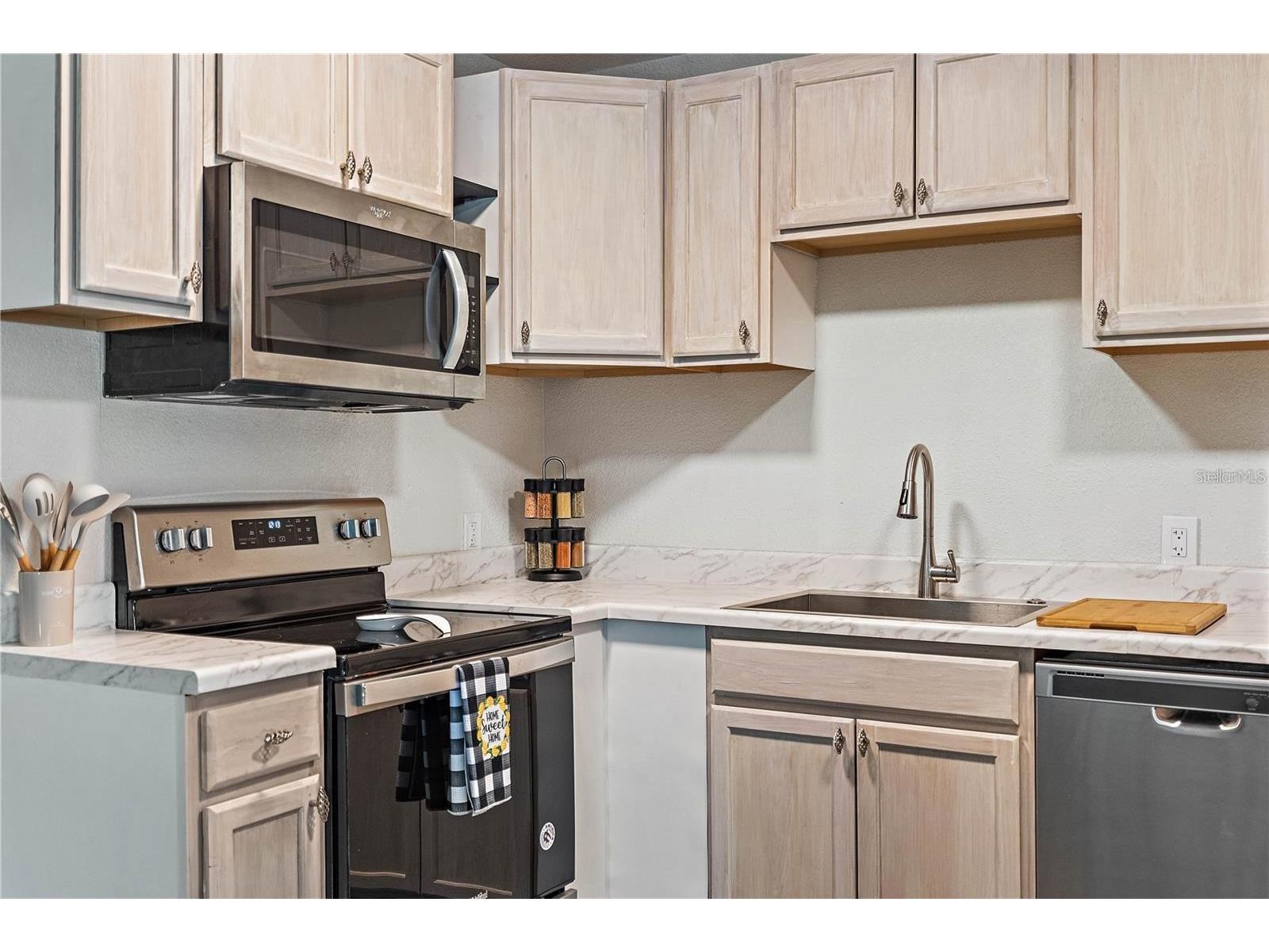 7101 59th Street N Pinellas Park FL 33781 TB8420795 image14