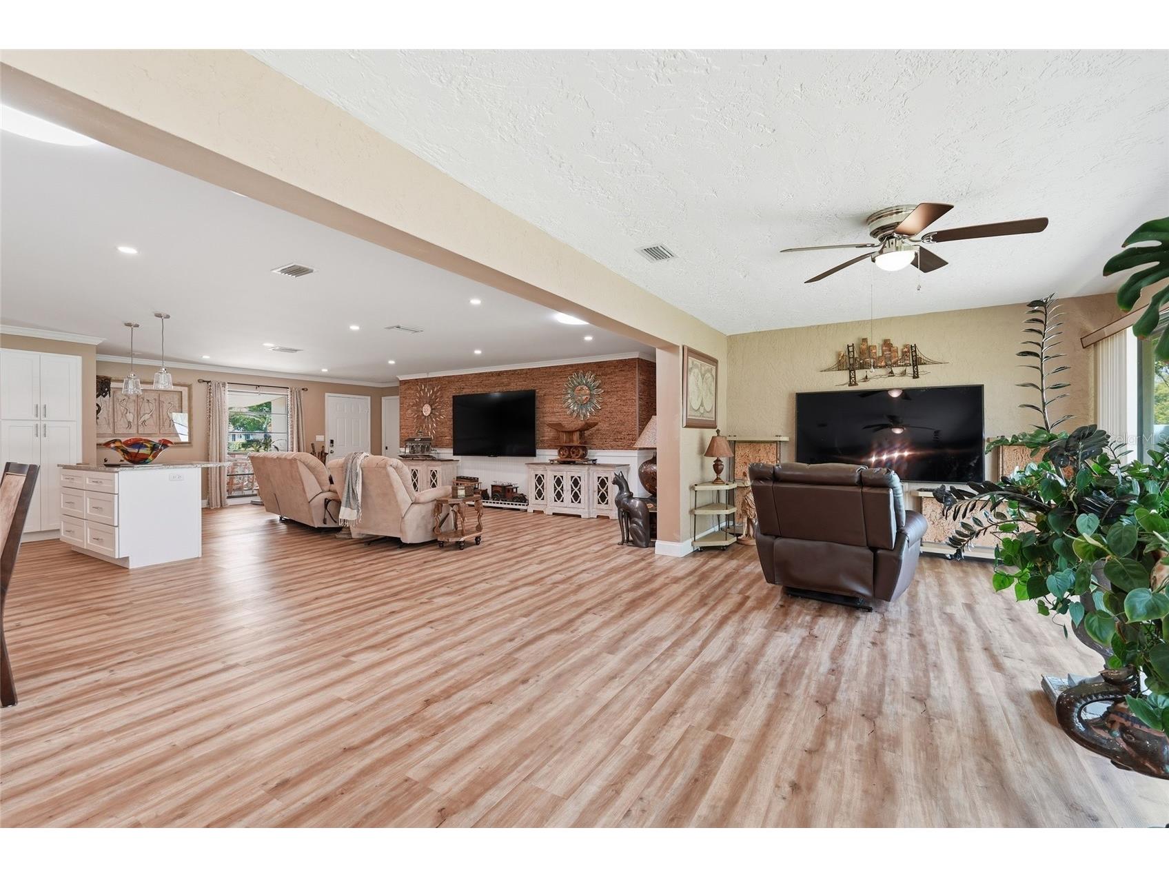 7101 Fairway Bend Circle Sarasota FL 34243 A4687945 image13