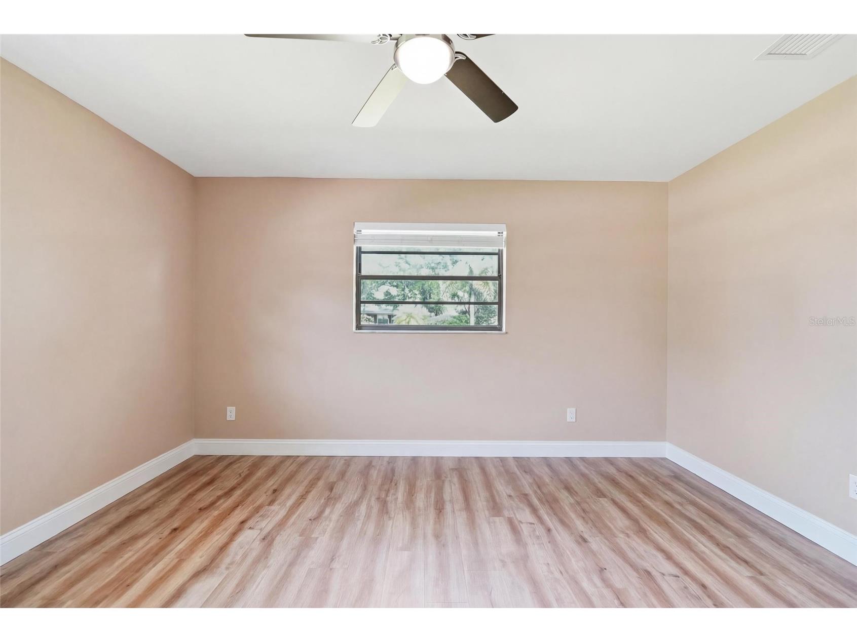 7101 Fairway Bend Circle Sarasota FL 34243 A4687945 image29