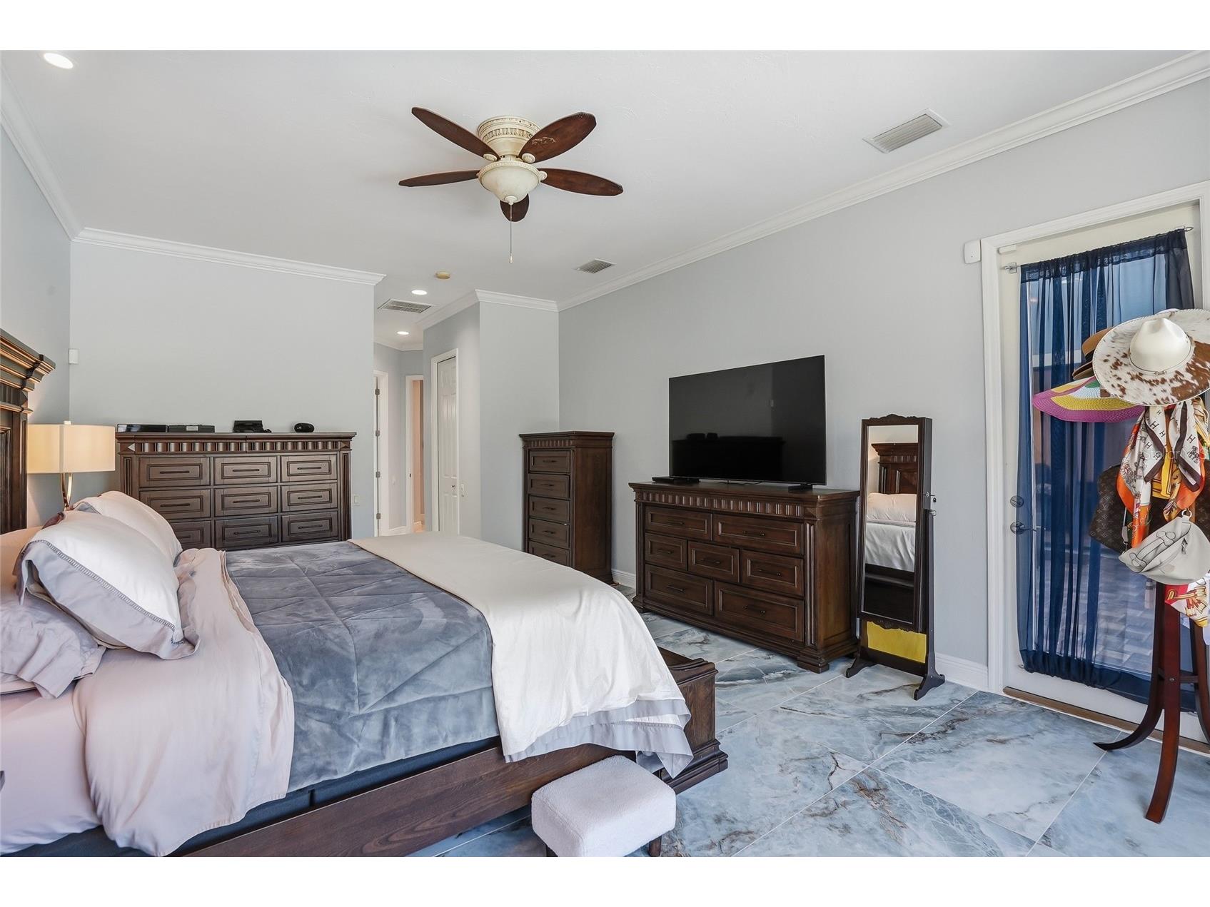 7101 Hatpin Loop Wesley Chapel FL 33545 TB8495168 image13