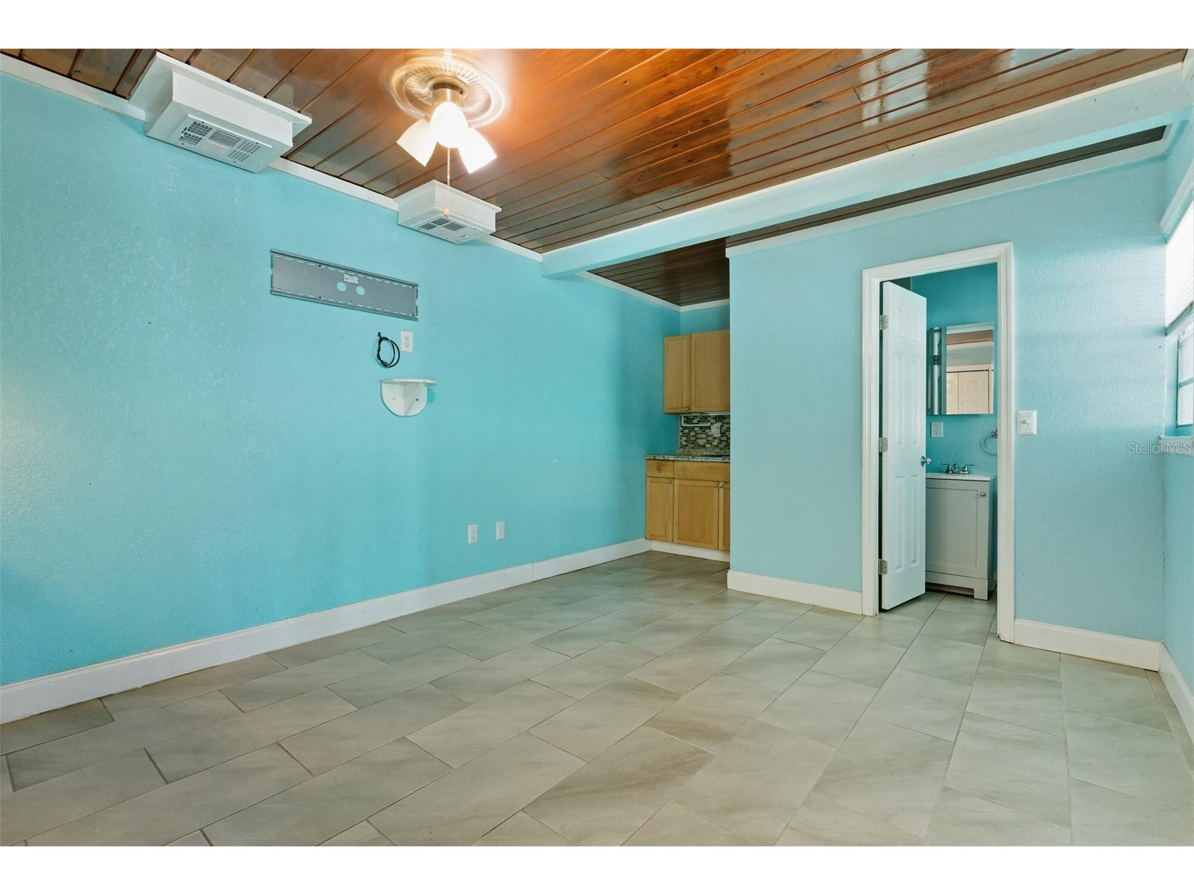 7101 N Howard Avenue Tampa FL 33604 TB8434110 image28