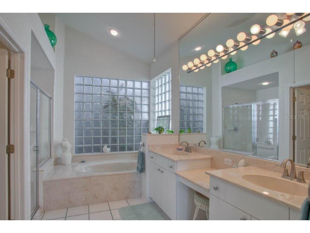 7101 Victoria Circle University Park FL 34201 A4595128 image23