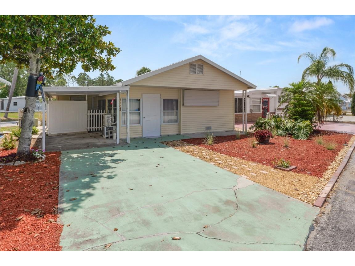 7102 Fairview Village Circle Winter Haven FL 33881 - C LK HAMILTON LK HENRY L4952803 image1