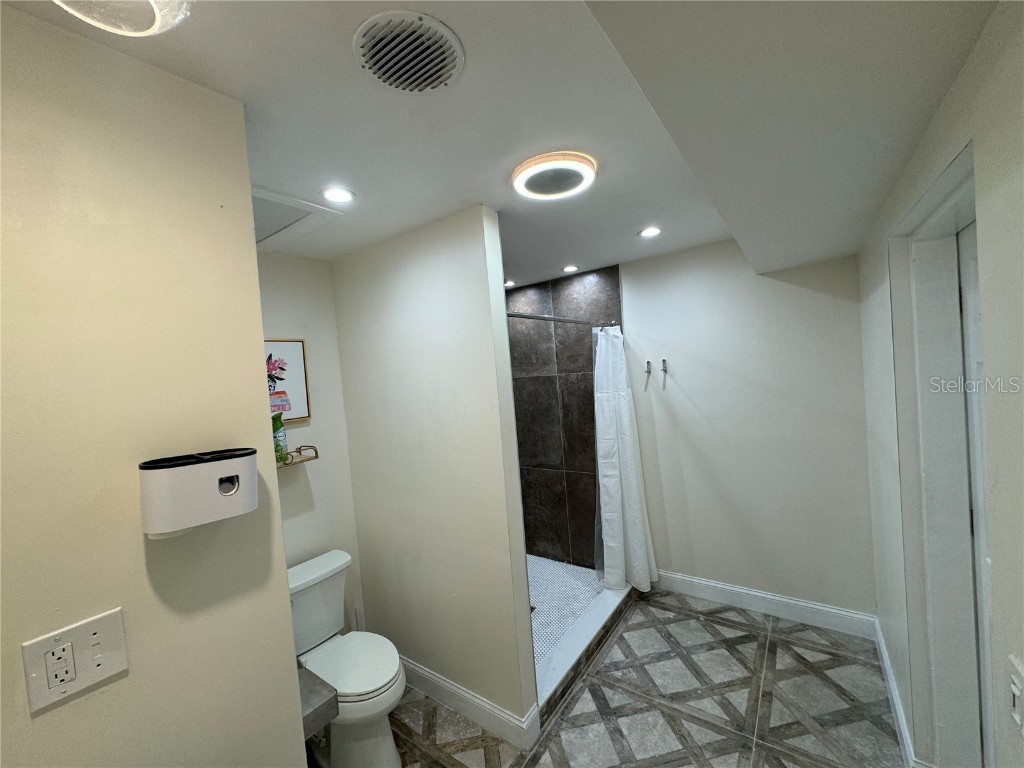 7102 Reindeer Road Tampa FL 33619 TB8384440 image14