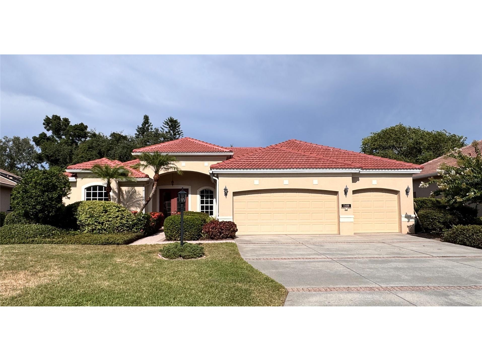 7103 Treymore Court Sarasota FL 34243 A4696908 image1