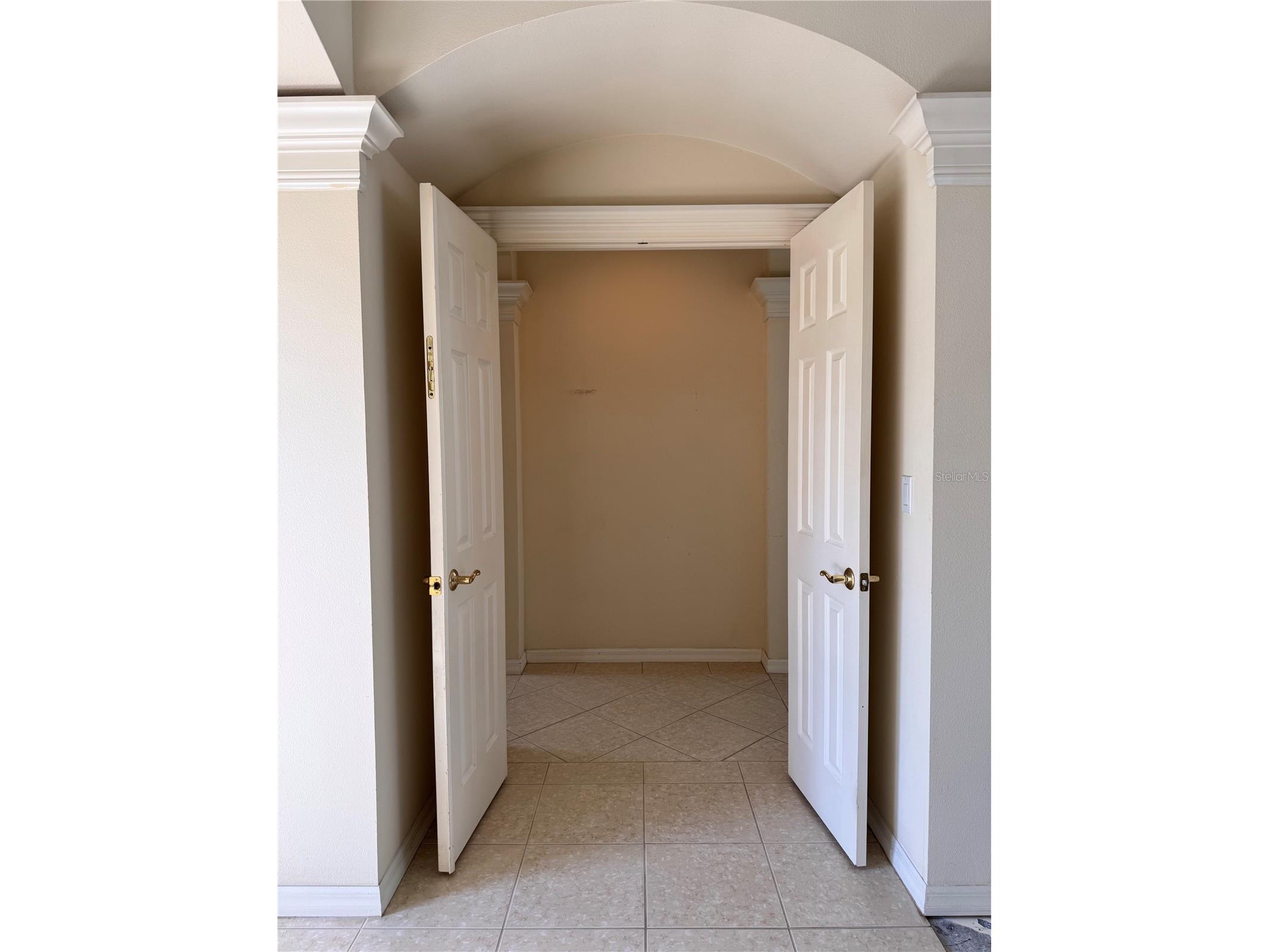 7103 Treymore Court Sarasota FL 34243 A4696908 image14
