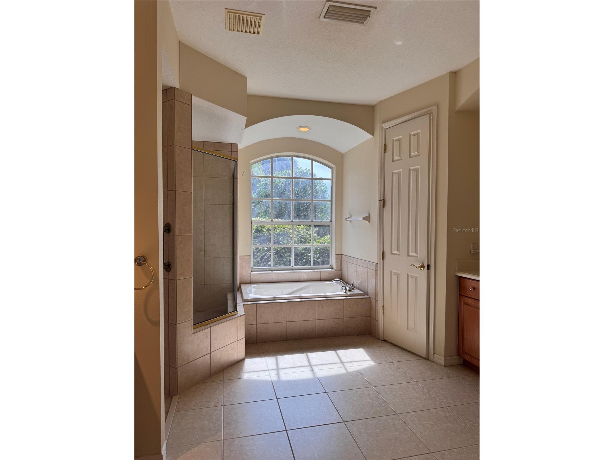 7103 Treymore Court Sarasota FL 34243 A4696908 image15