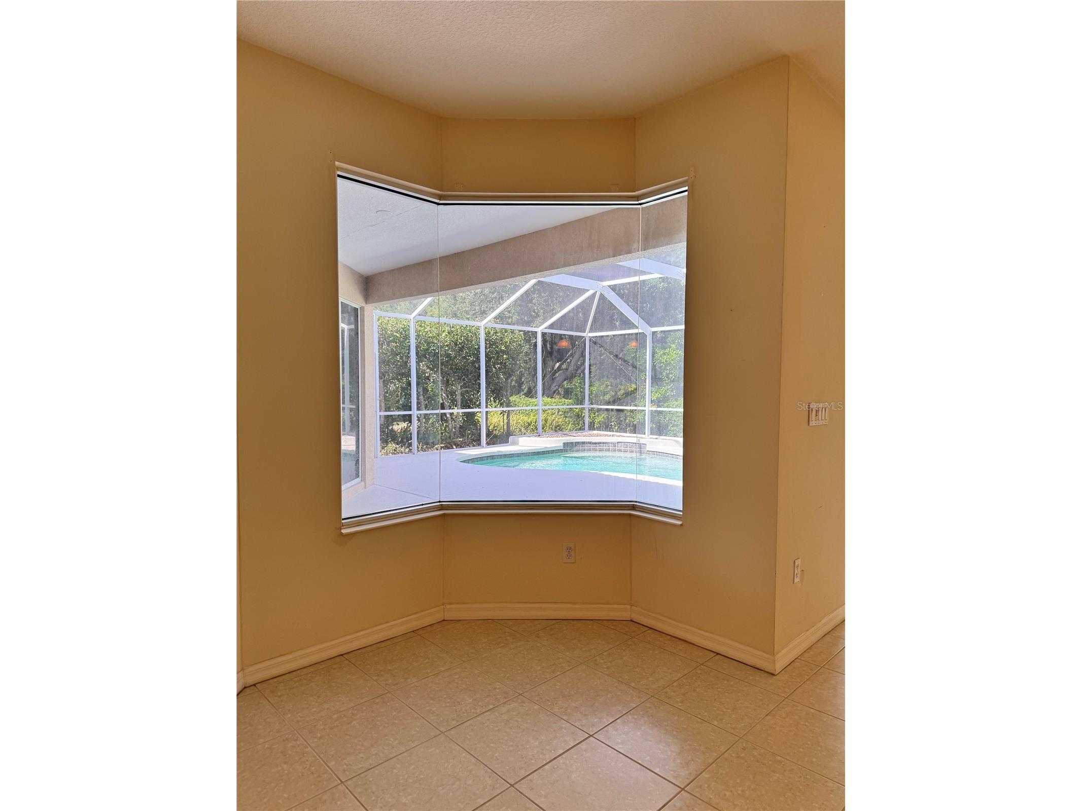 7103 Treymore Court Sarasota FL 34243 A4696908 image9