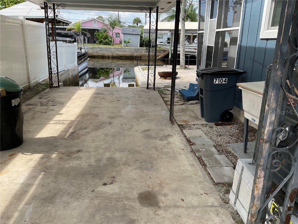 7104 Fair Lane Hudson FL 34667 W7875950 image3